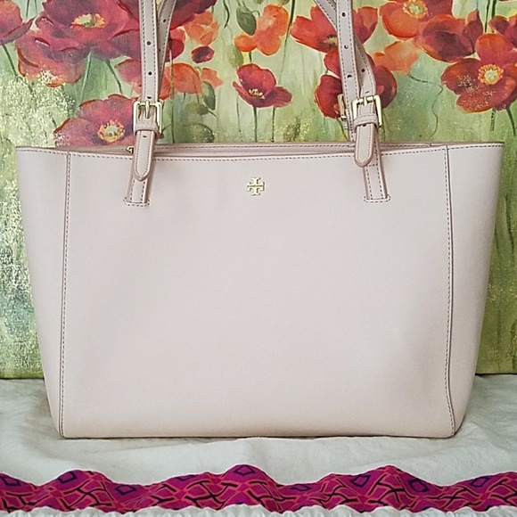 Tory Burch Handbags - Pale Pink Tory Burch York Tote